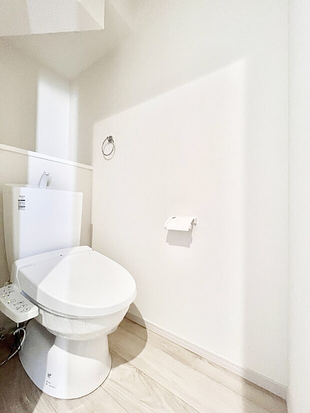 トイレは温水洗浄機能付き