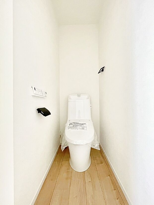 白を基調とした清潔感のある落ち着ける空間