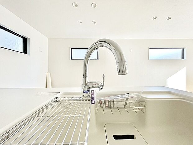 浄水器一体型のキッチンで洗い物用・料理用と切り替え簡単!