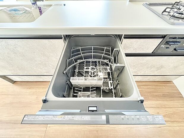 面倒なお片づけは食洗機にお任せ!家事の負担が減って、時間にも気持ちにもゆとりができます。