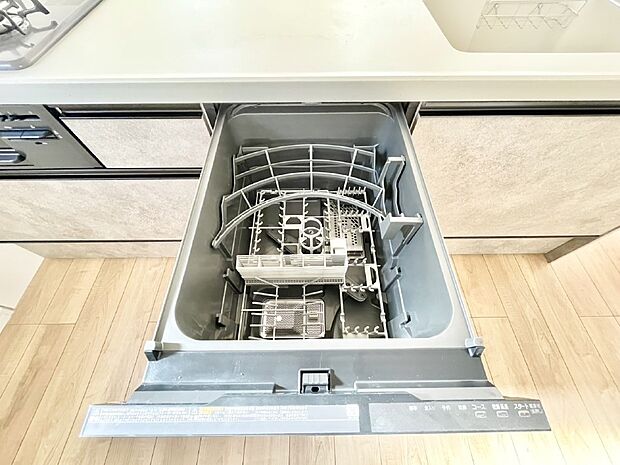 面倒なお片づけは食洗機にお任せ!家事の負担が減って、時間にも気持ちにもゆとりができます。