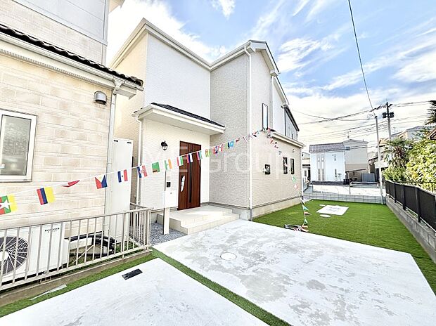 溢れる陽光でご家族の笑顔も輝く