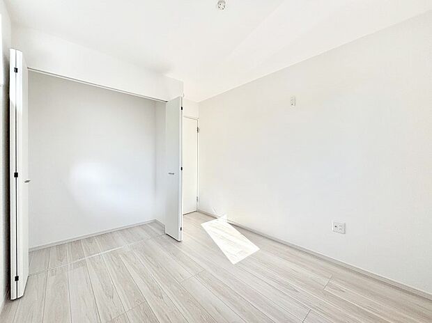 子供部屋にもおすすめな収納スペースたっぷりの居室