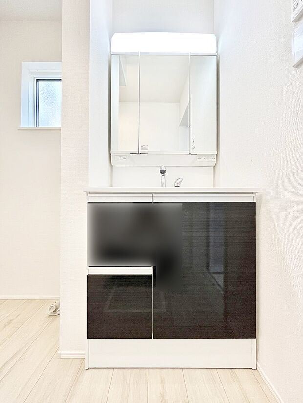 収納力と機能性に優れた洗面化粧台