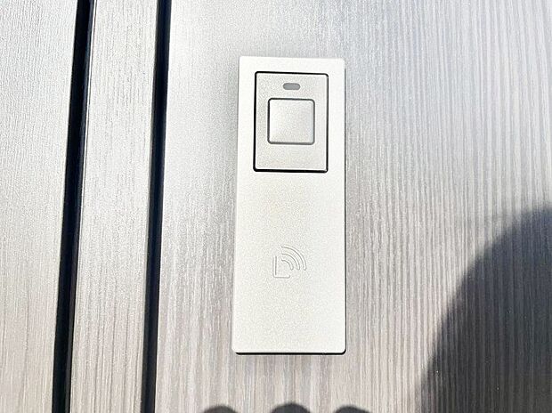 スマートに開錠できる電子キー