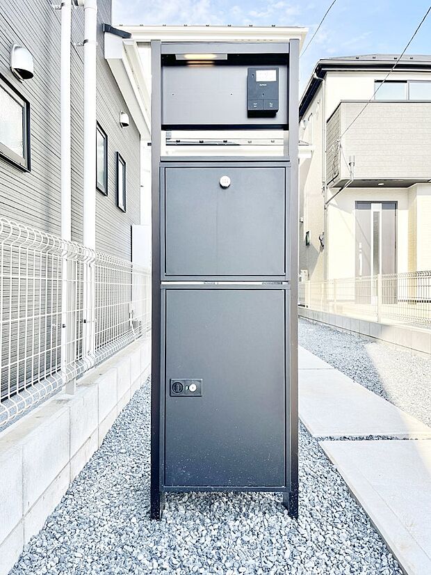 表札・インターホン・ポストをひとつに集約