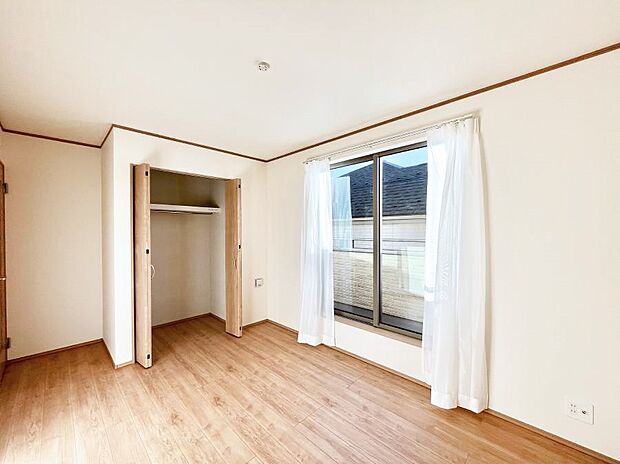 子供部屋にもおすすめな収納スペースたっぷりの居室