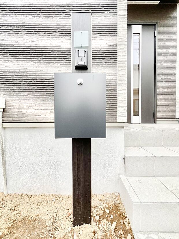 表札・インターホン・ポストをひとつに集約