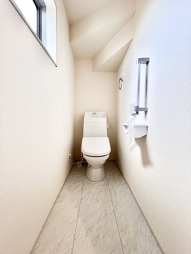 トイレは温水洗浄機能付き