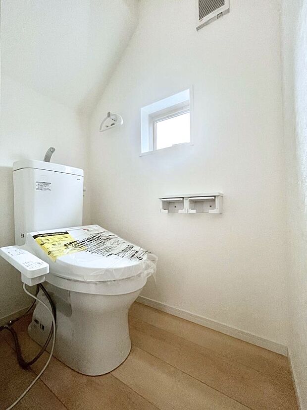 トイレは温水洗浄機能付き