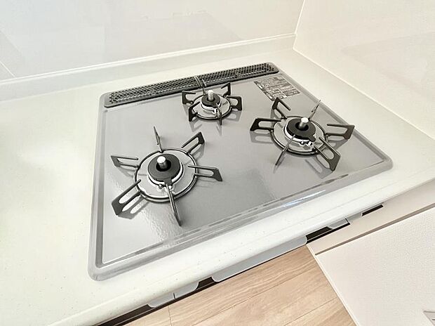 三口ガスコンロでお料理が一気にはかどりそう  　