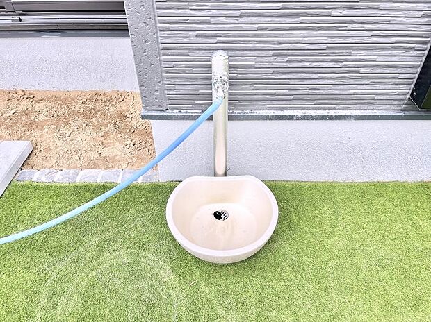 ガーデニングやお掃除に便利な外水栓