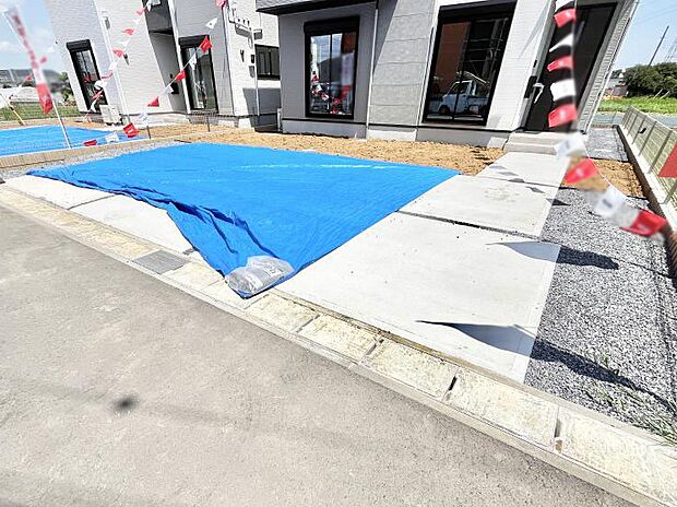 大切な家族、来客を出迎える玄関。