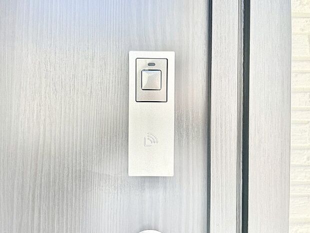 スマートに開錠できる電子キー!