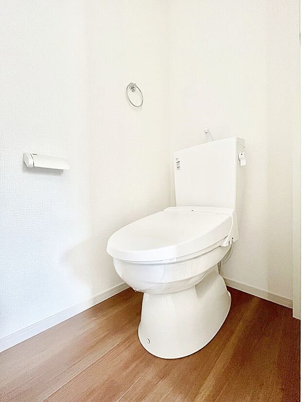 トイレは安心の2箇所!朝のバタバタも一安心です。