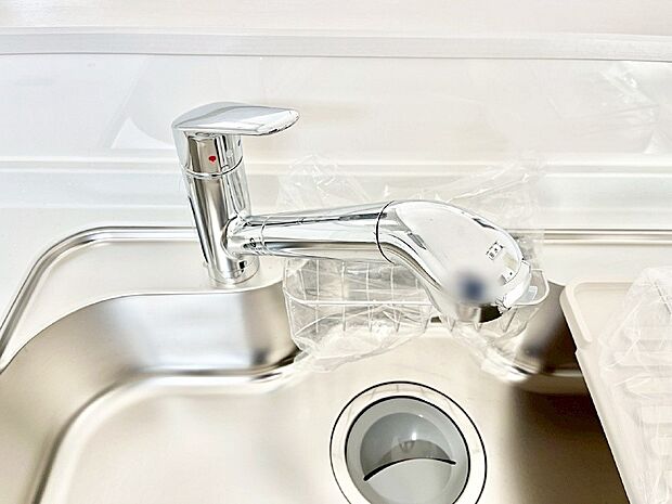 浄水器一体型のキッチンで洗い物用・料理用と切り替え簡単！