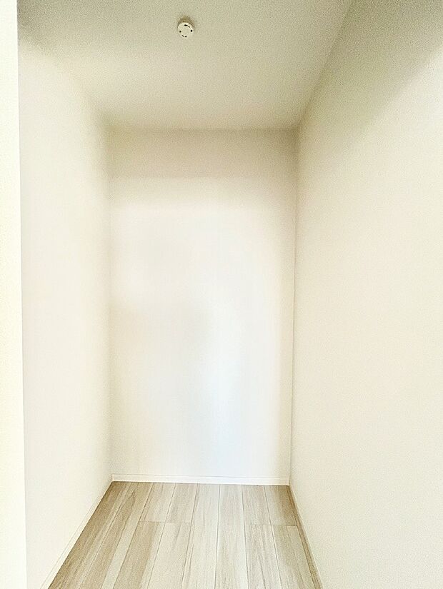 ウォークインクローゼットの活用で生活空間スッキリ