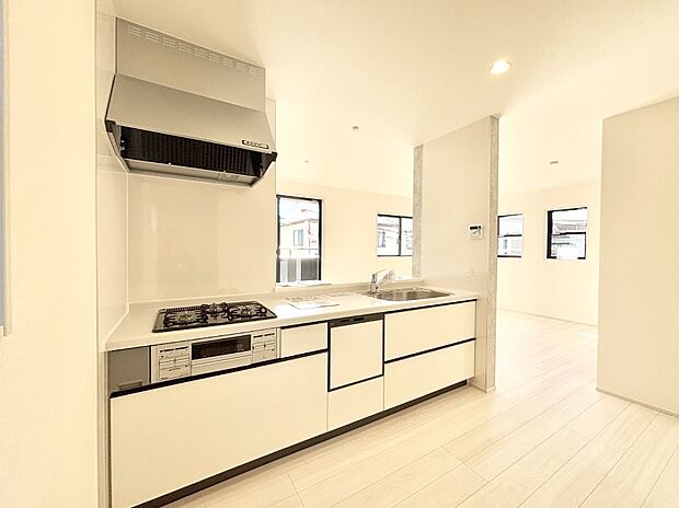 料理をしながらでもご家族との会話を楽しめる対面キッチン