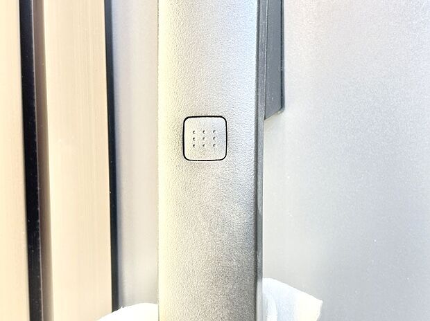 スマートに開錠できる電子キー