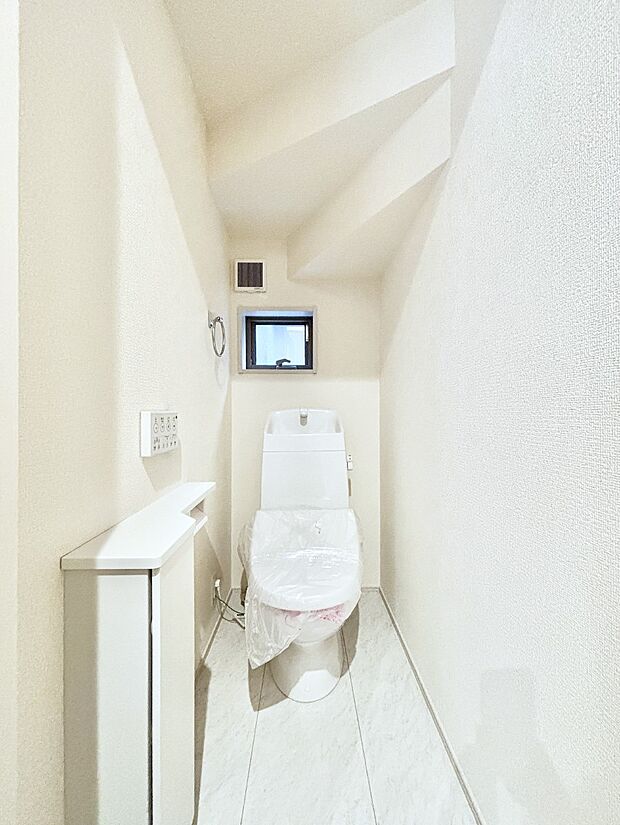 ウォシュレット付きトイレが2ヶ所あるので朝の混雑時に便利です！  