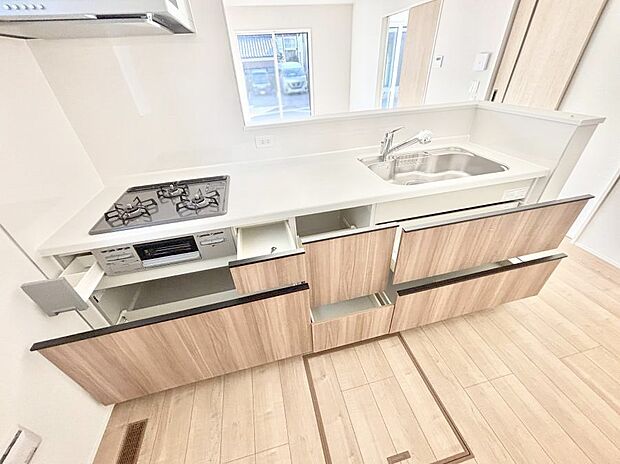 使いやすさを優先したスライド式収納タイプ!