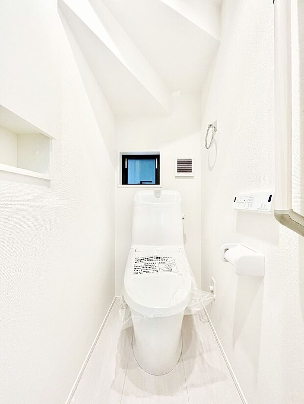 毎日を快適に！清潔感あるシャワートイレ。