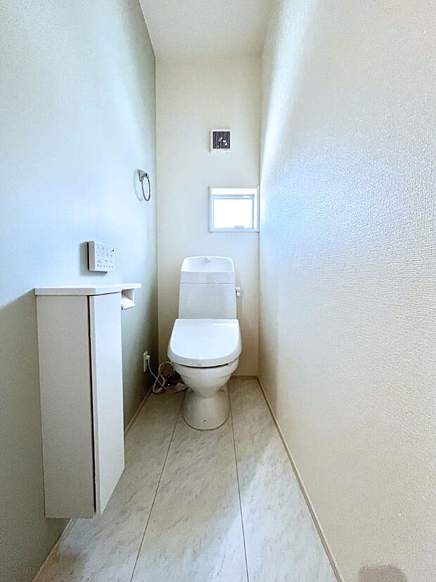 トイレは1階と2階それぞれに配置されていてとても便利です。 