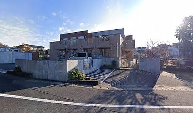 幼稚園・保育園 900m 森の葉保育園