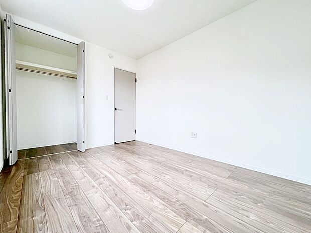 子供部屋にもおすすめな収納スペースたっぷりの居室