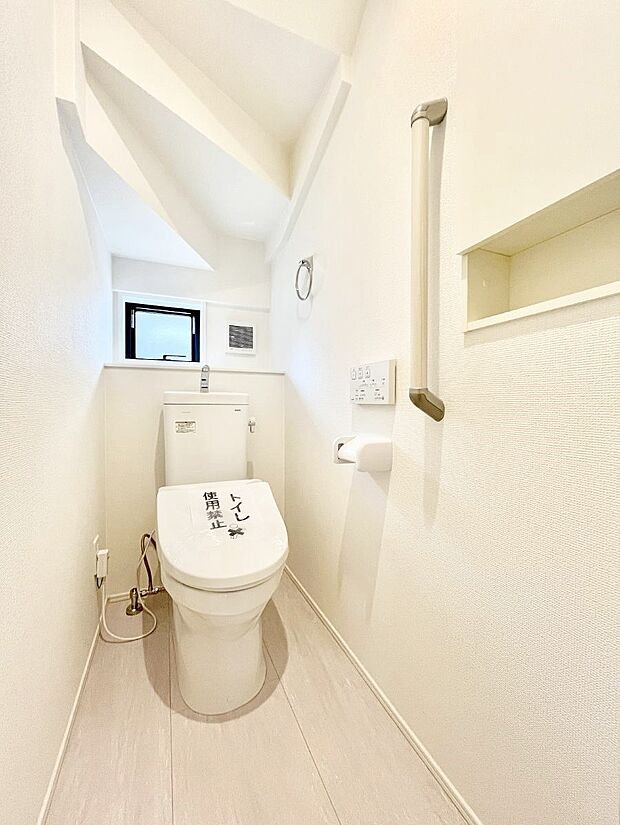 トイレは安心の2箇所！朝のバタバタも一安心です。 