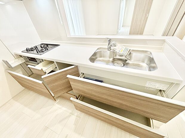 使いやすさを優先したスライド式収納タイプ！