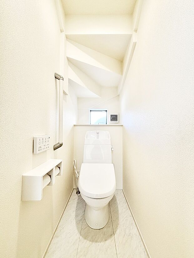 トイレは温水洗浄機能付き