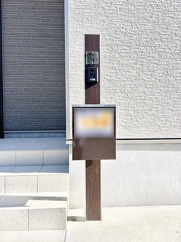 表札・インターホン・ポストをひとつに集約