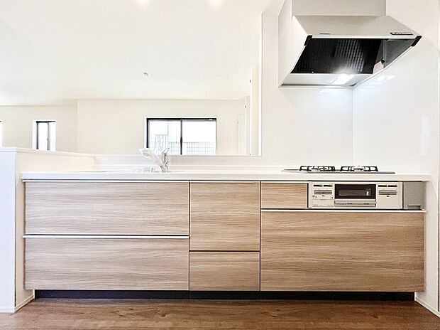 毎日使うキッチンだから、使いやすさ&お手入れのしやすさにこだわりました。