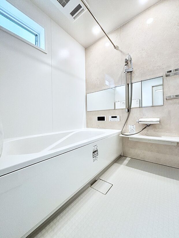 テレビ付きの浴室。ゆったりとリラックスできそうですね。