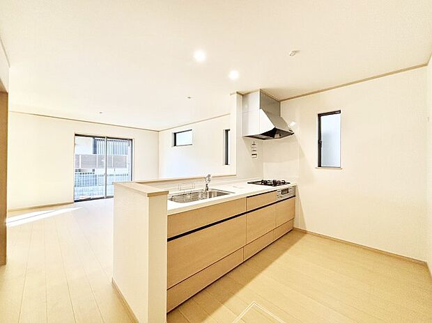 料理をしながらご家族との会話を楽しめる対面カウンターキッチン