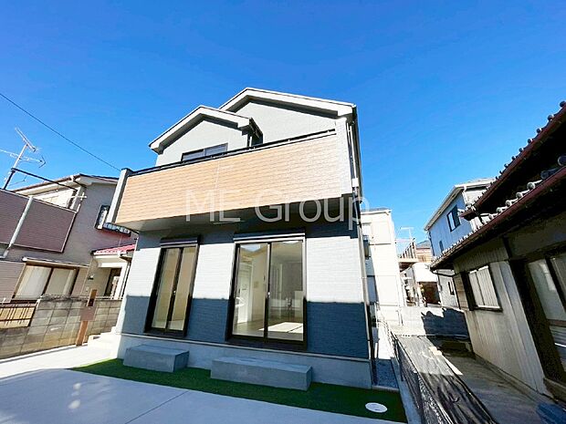 溢れる陽光でご家族の笑顔も輝く