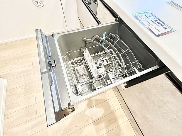 面倒なお片づけは食洗機にお任せ！家事の負担が減って、時間にも気持ちにもゆとりができます。