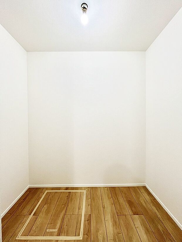 ウォークインクローゼットの活用で生活空間スッキリ