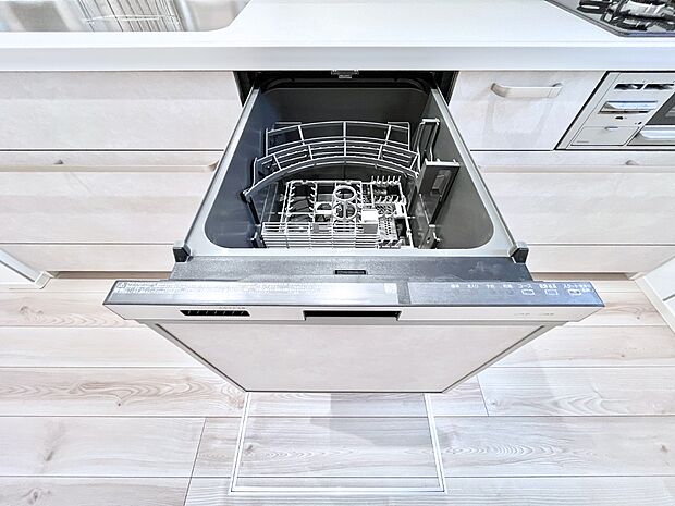 面倒なお片づけは食洗機にお任せ!家事の負担が減って、時間にも気持ちにもゆとりができます。