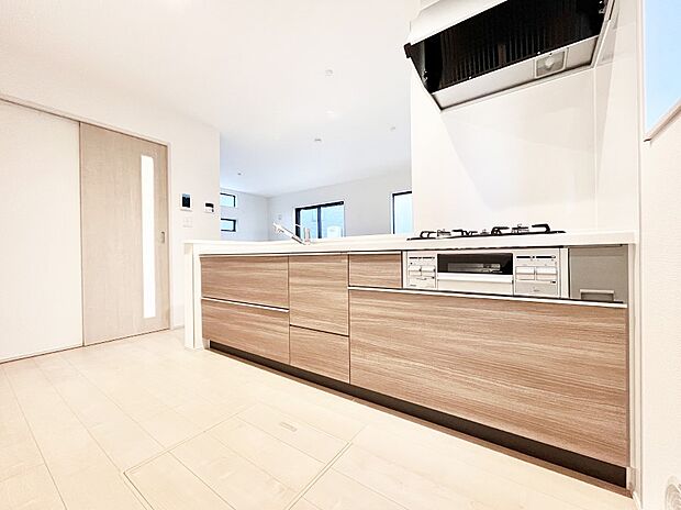 ゆとりあるキッチンではご家族と楽しくお料理ができます。