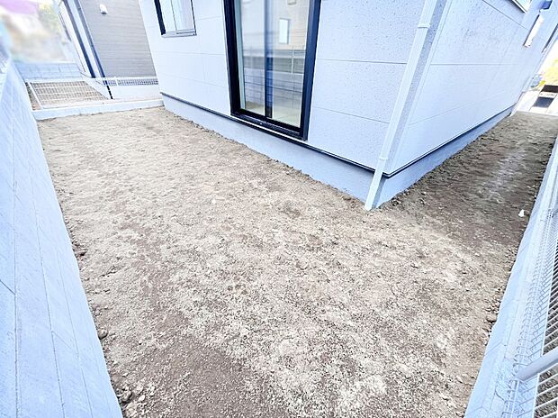 お子様の遊び場やガーデニングスペースとして様々な使い方ができます