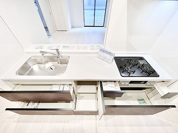 使いやすさを優先したスライド式収納タイプ！