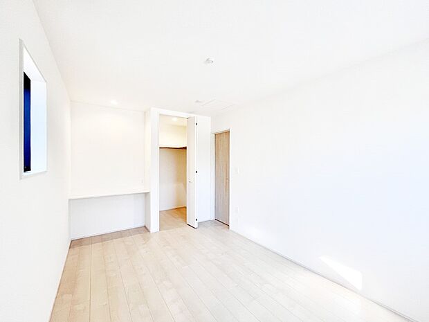 WIC＆カウンター付きのお部屋で充実したプライベート時間を過ごせます。　