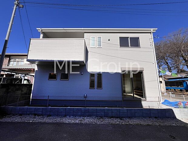 たっぷりの陽光と心地よい風が舞い込む住まい