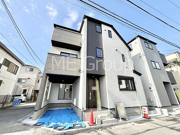 たっぷりの陽光と心地よい風が舞い込む住まい