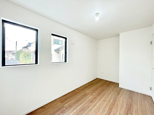 爽やかな日差しがお部屋全体を優しく包み込んでくれます　