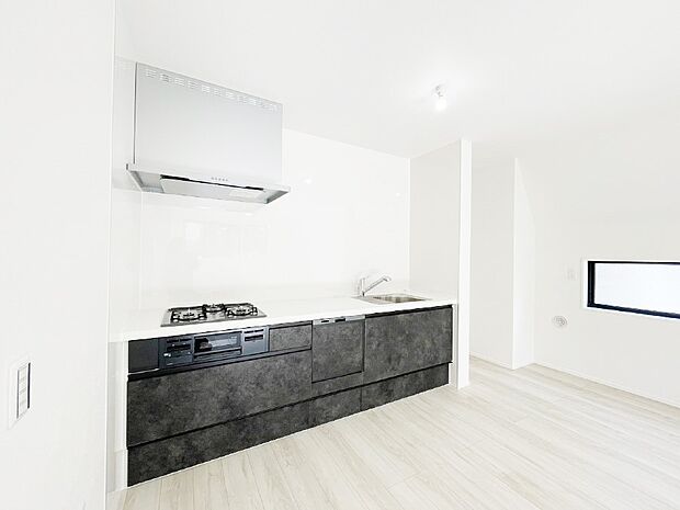 料理をしながらご家族との会話を楽しめる対面カウンターキッチン