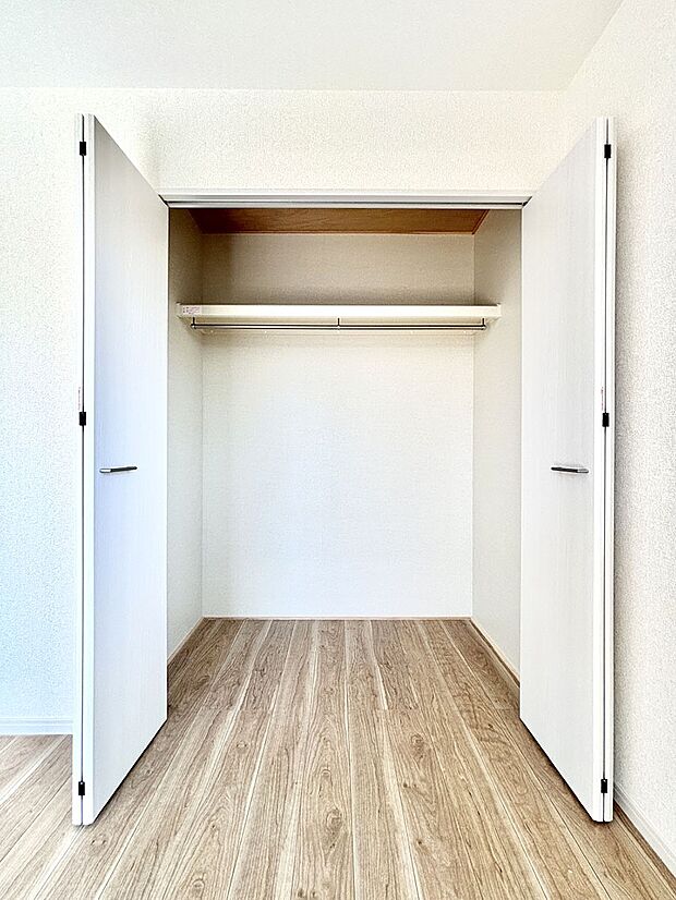 たっぷりの収納スペースで快適に暮らせそう 