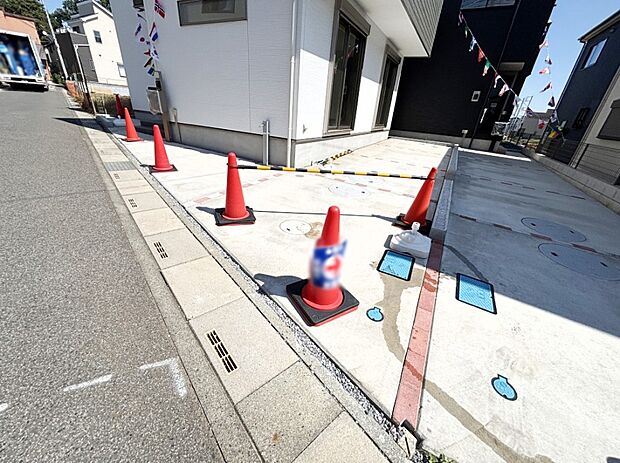 カースペースは2台駐車可。セカンドカーや来客時に便利です!